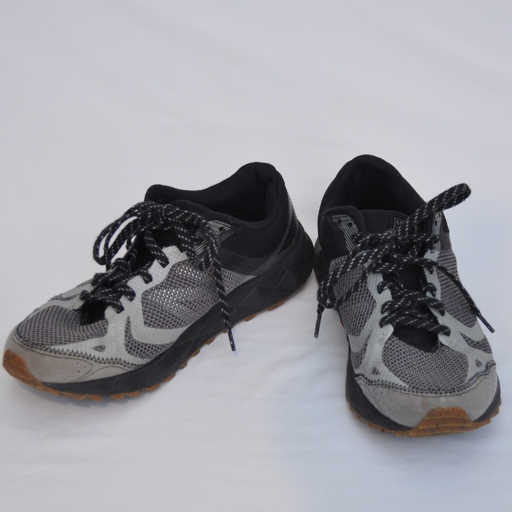 New Balance Men's 590v3 Running-Shoes Gray & Black